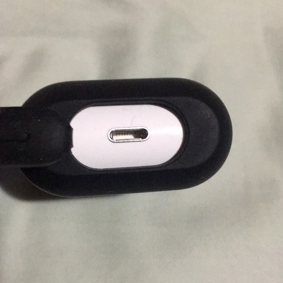 Apple AirPods Gen2 w rubber case Bluetooth wireless earbuds headphones earphones - Picture 10 of 10